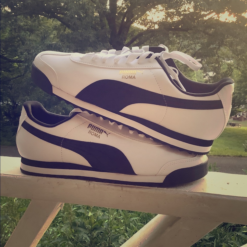 Puma Roma Size 12 US Mens Shoe white and Blue